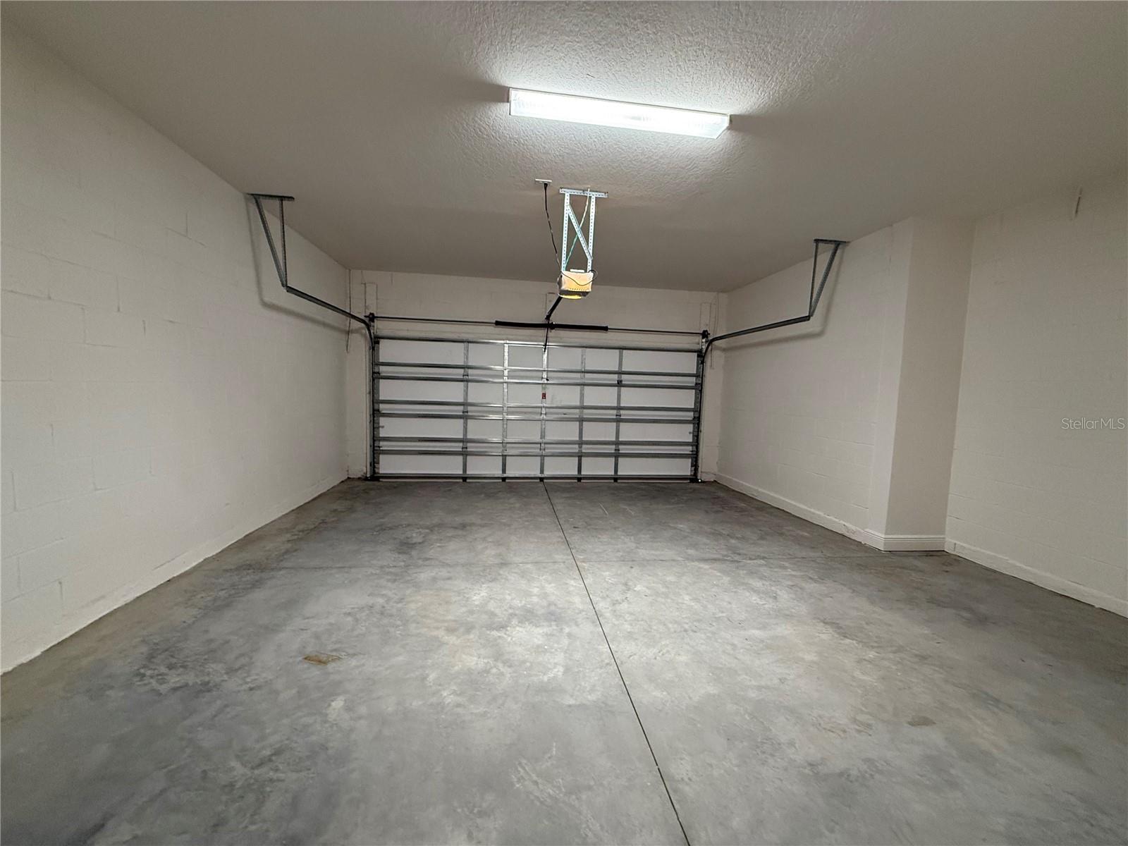 Image 17 of 37 For 14496 Crestavista Avenue