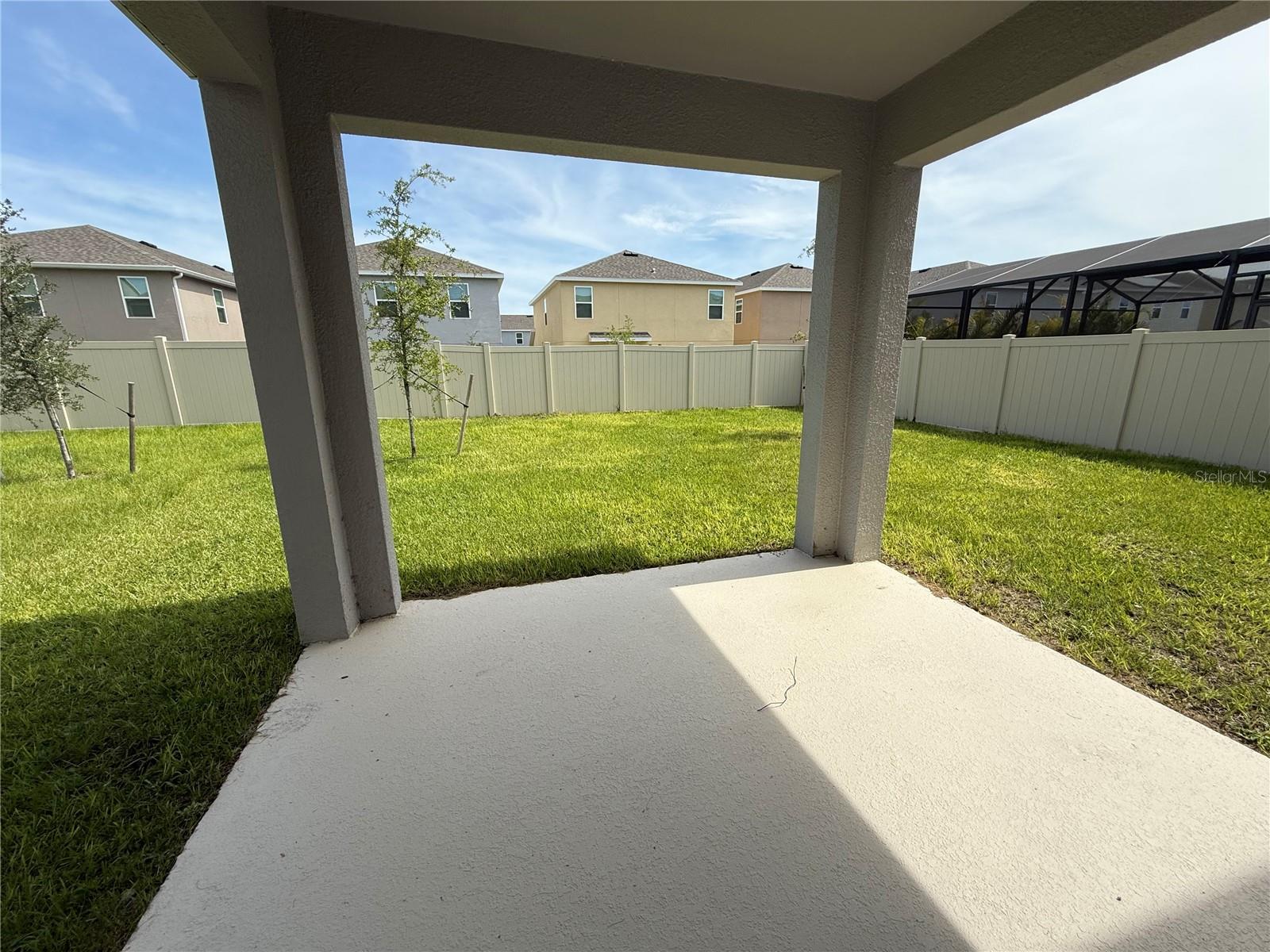 Image 20 of 37 For 14496 Crestavista Avenue