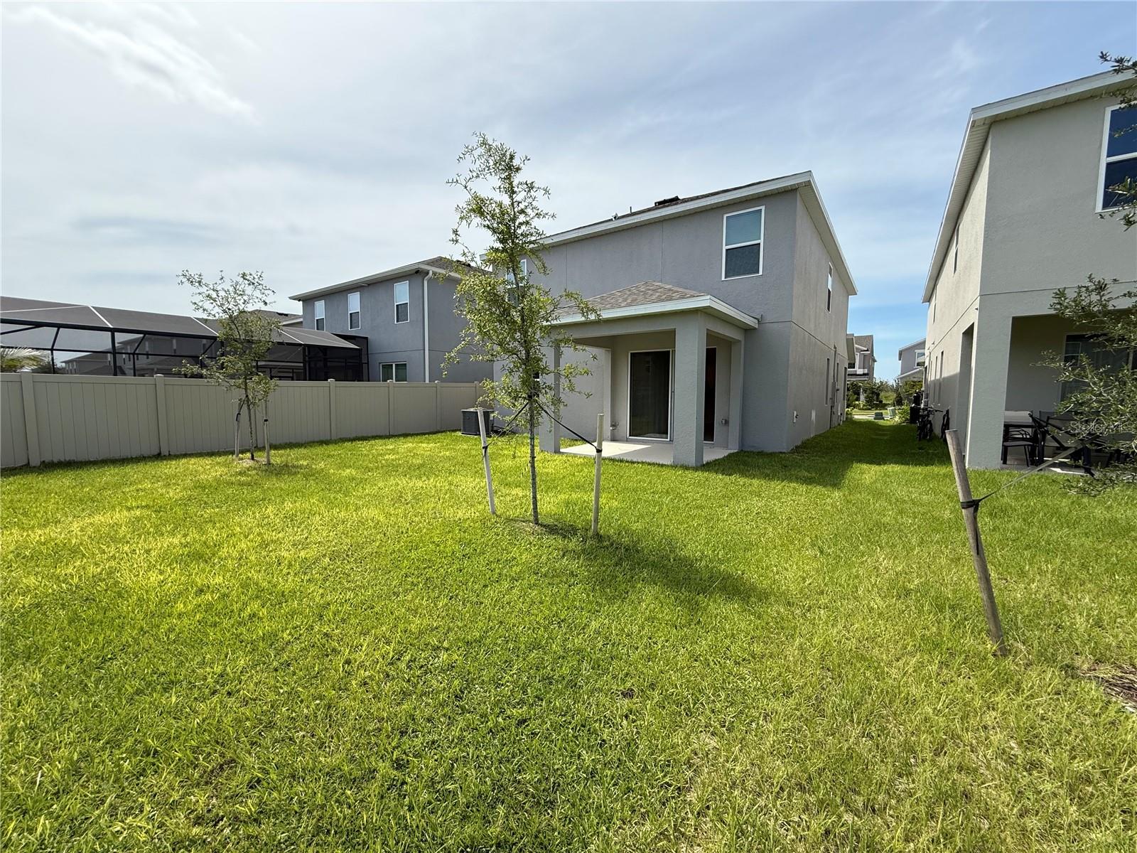 Image 22 of 37 For 14496 Crestavista Avenue