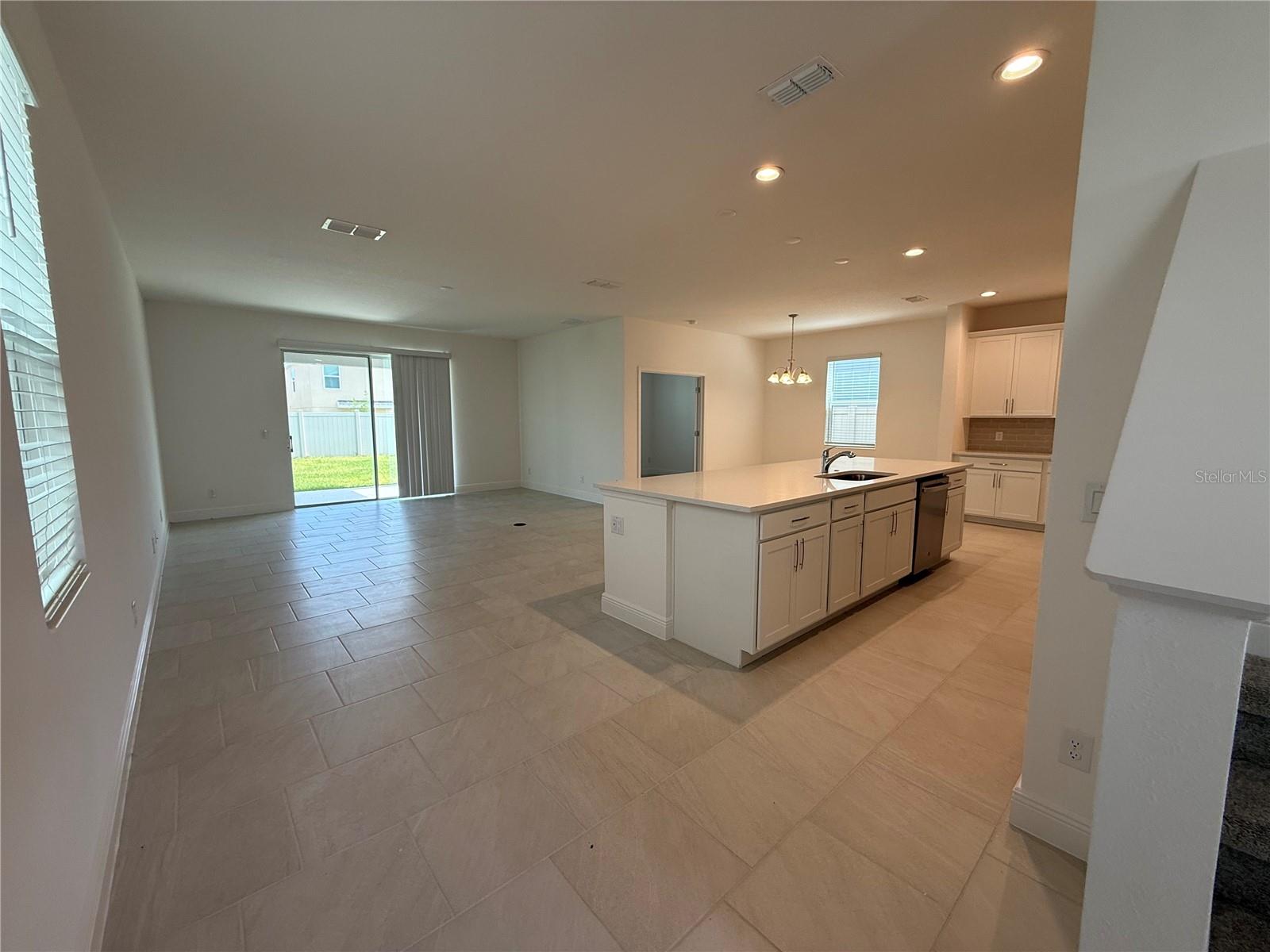 Image 4 of 37 For 14496 Crestavista Avenue