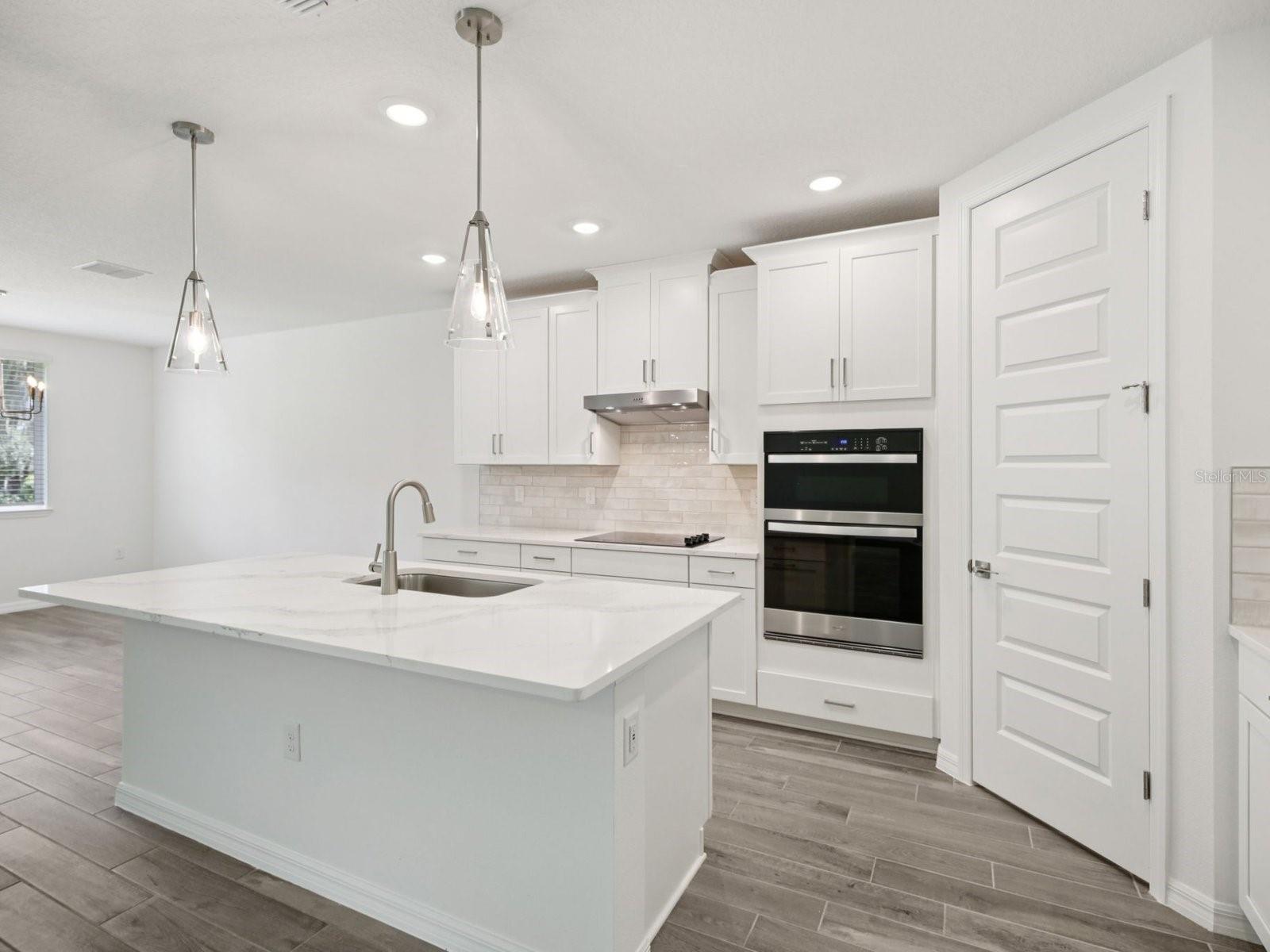 Image 18 of 47 For 13824 Richland Gulf Circle