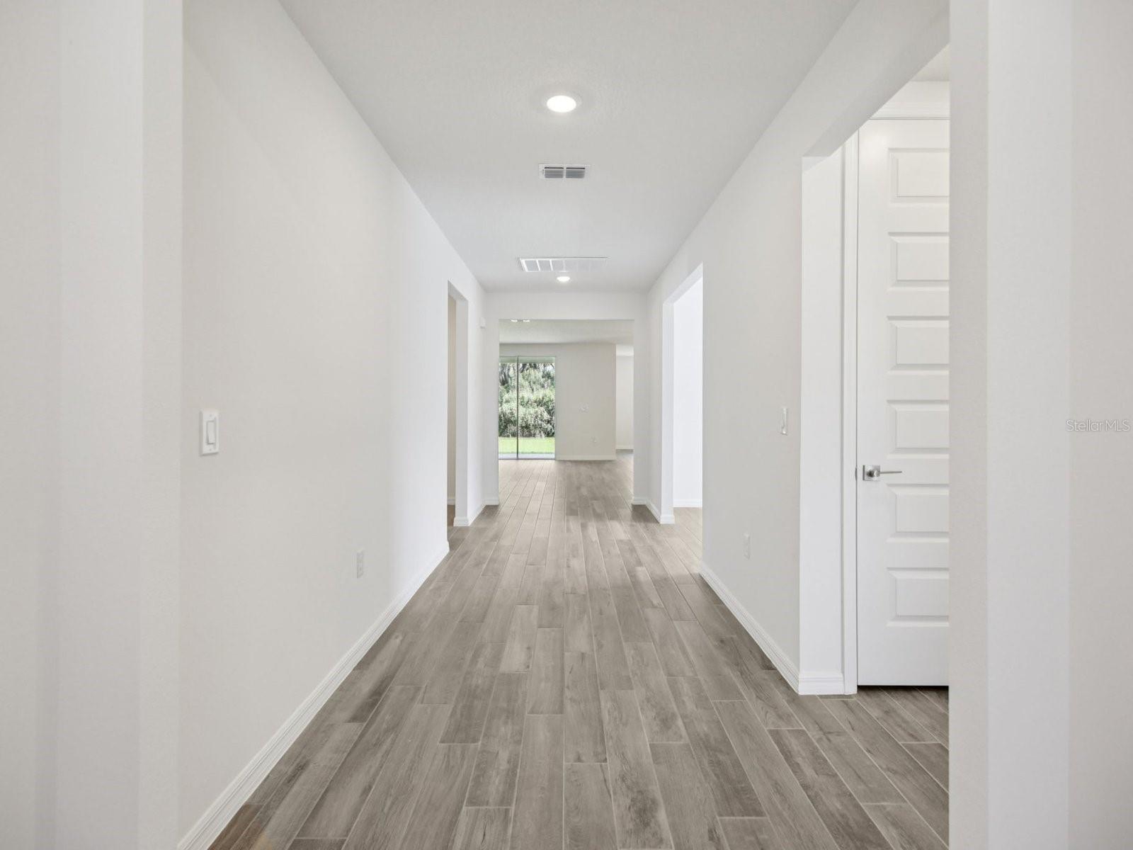 Image 6 of 47 For 13824 Richland Gulf Circle