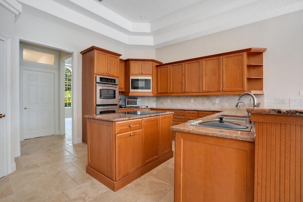Image 16 of 80 For 8527 Summerville Place