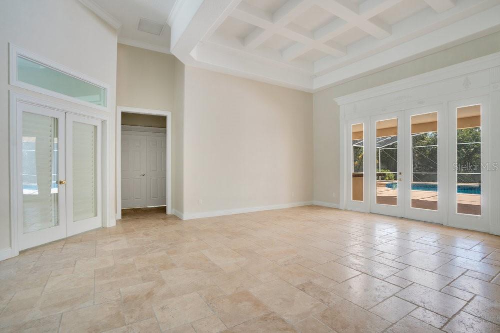 Image 7 of 80 For 8527 Summerville Place