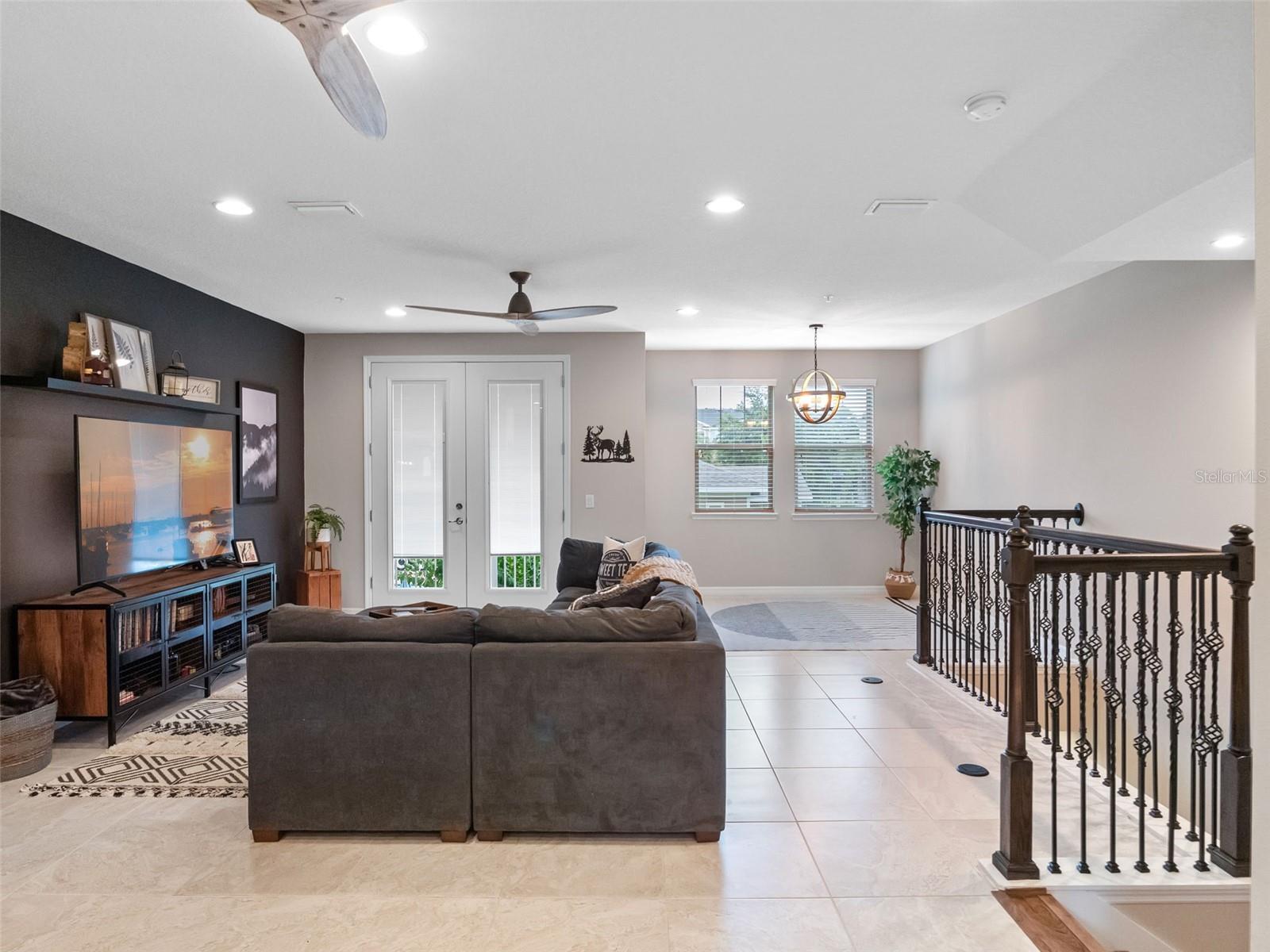 Image 17 of 60 For 465 Portico Court