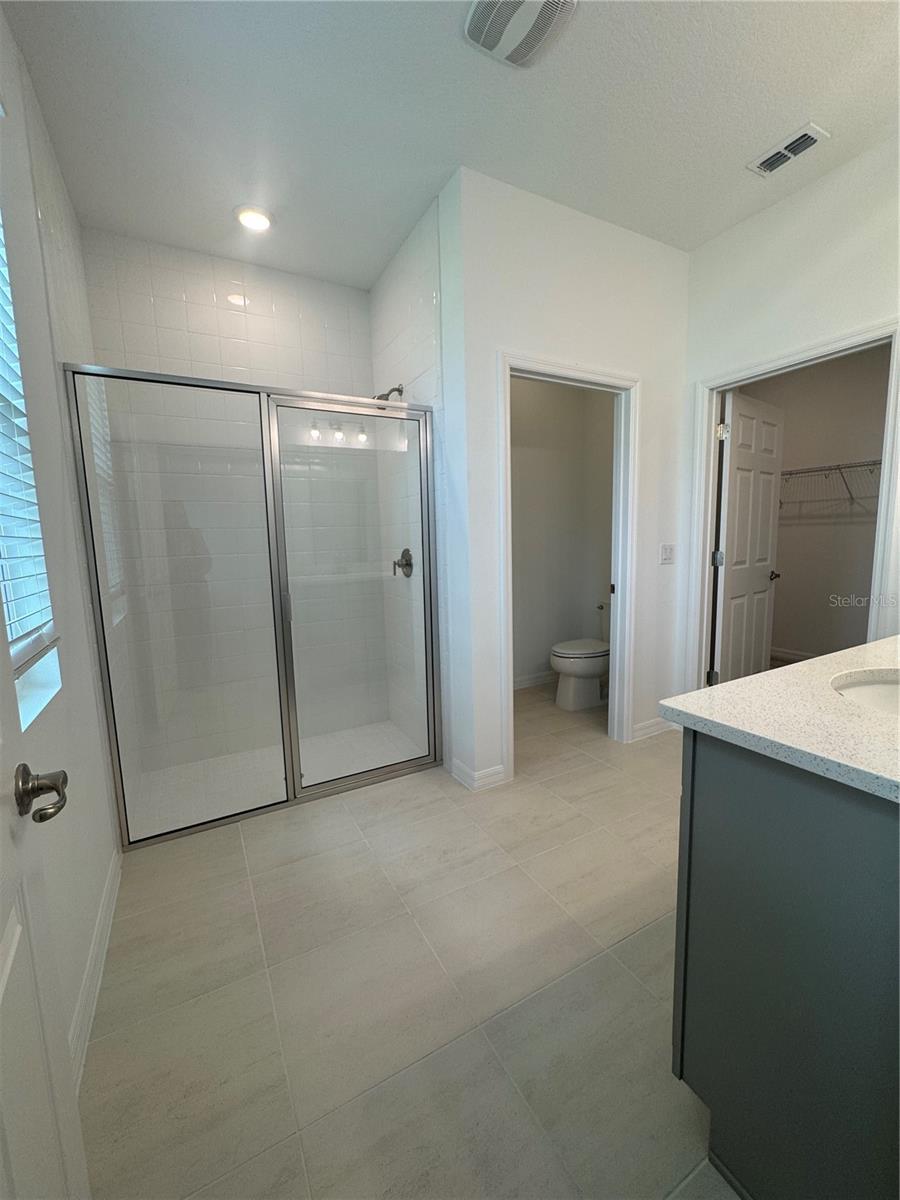 Image 8 of 9 For 701 Farfields Street