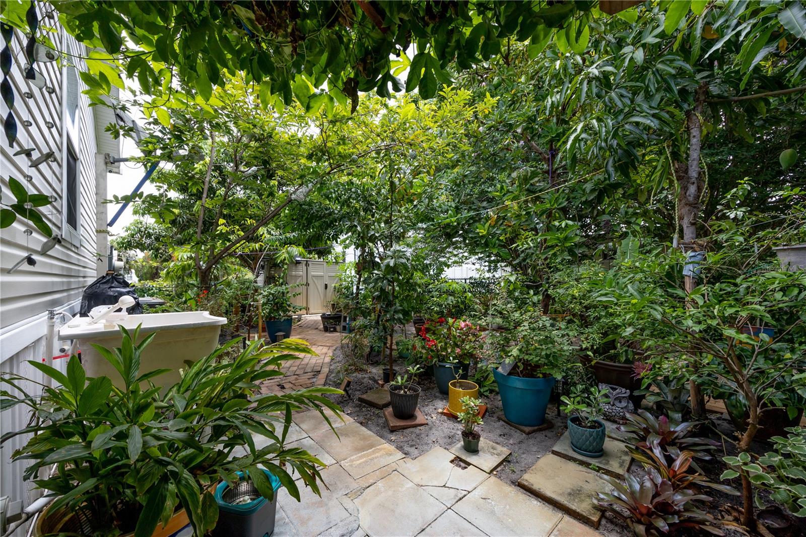 Image 26 of 46 For 1890 83rd Terrace