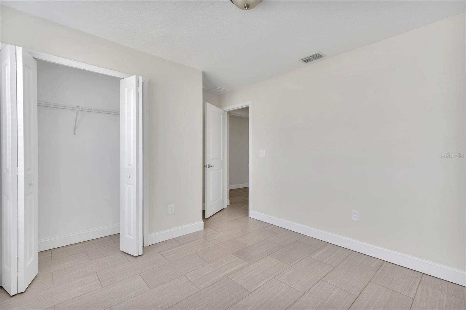 Image 13 of 22 For 2036 Hillview Circle