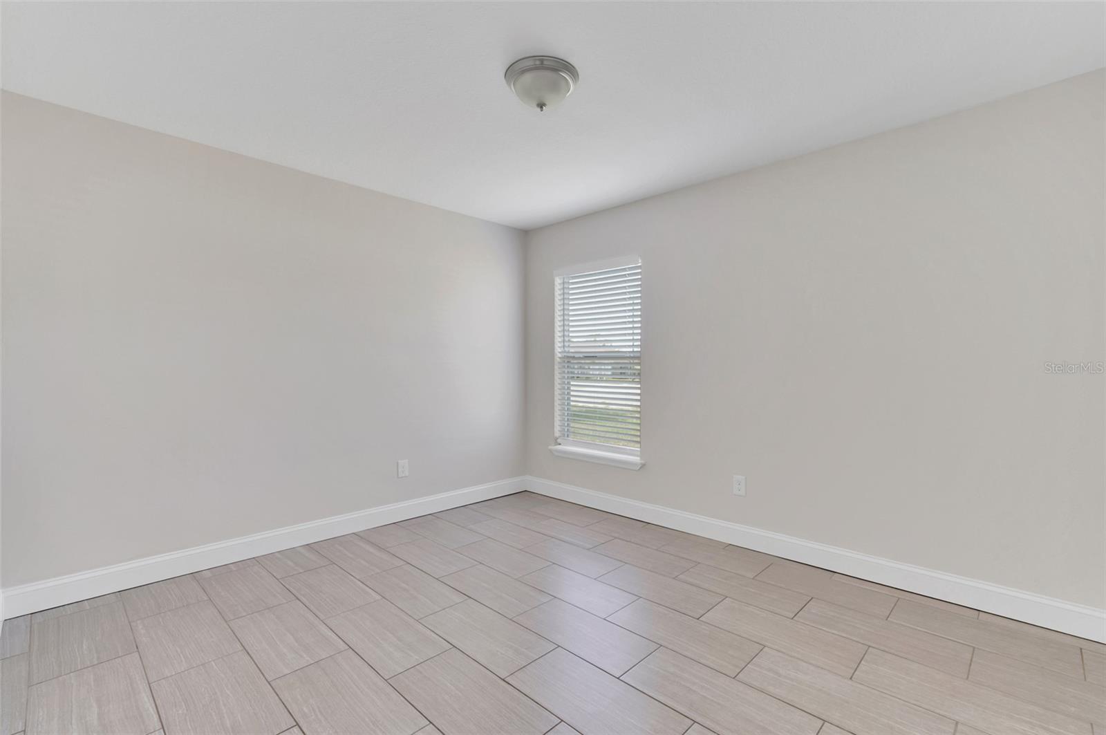 Image 16 of 22 For 2036 Hillview Circle