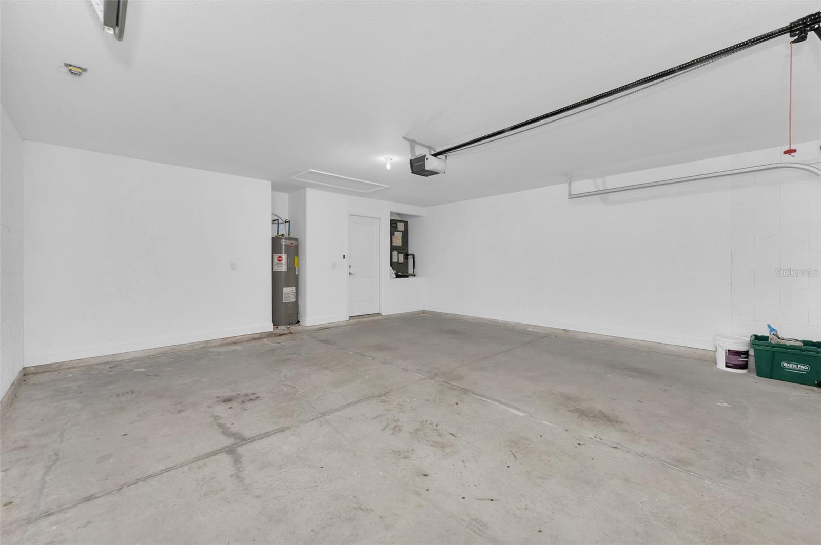 Image 20 of 22 For 2036 Hillview Circle