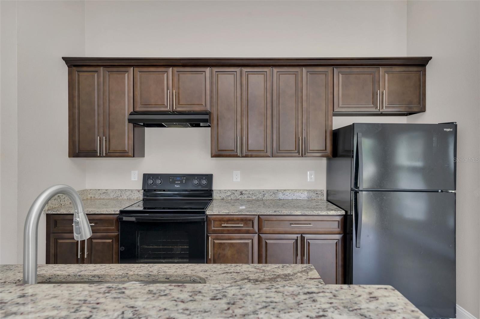 Image 3 of 22 For 2036 Hillview Circle