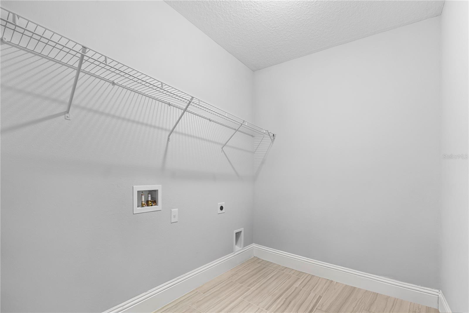 Image 65 of 92 For 10412 Doth Street