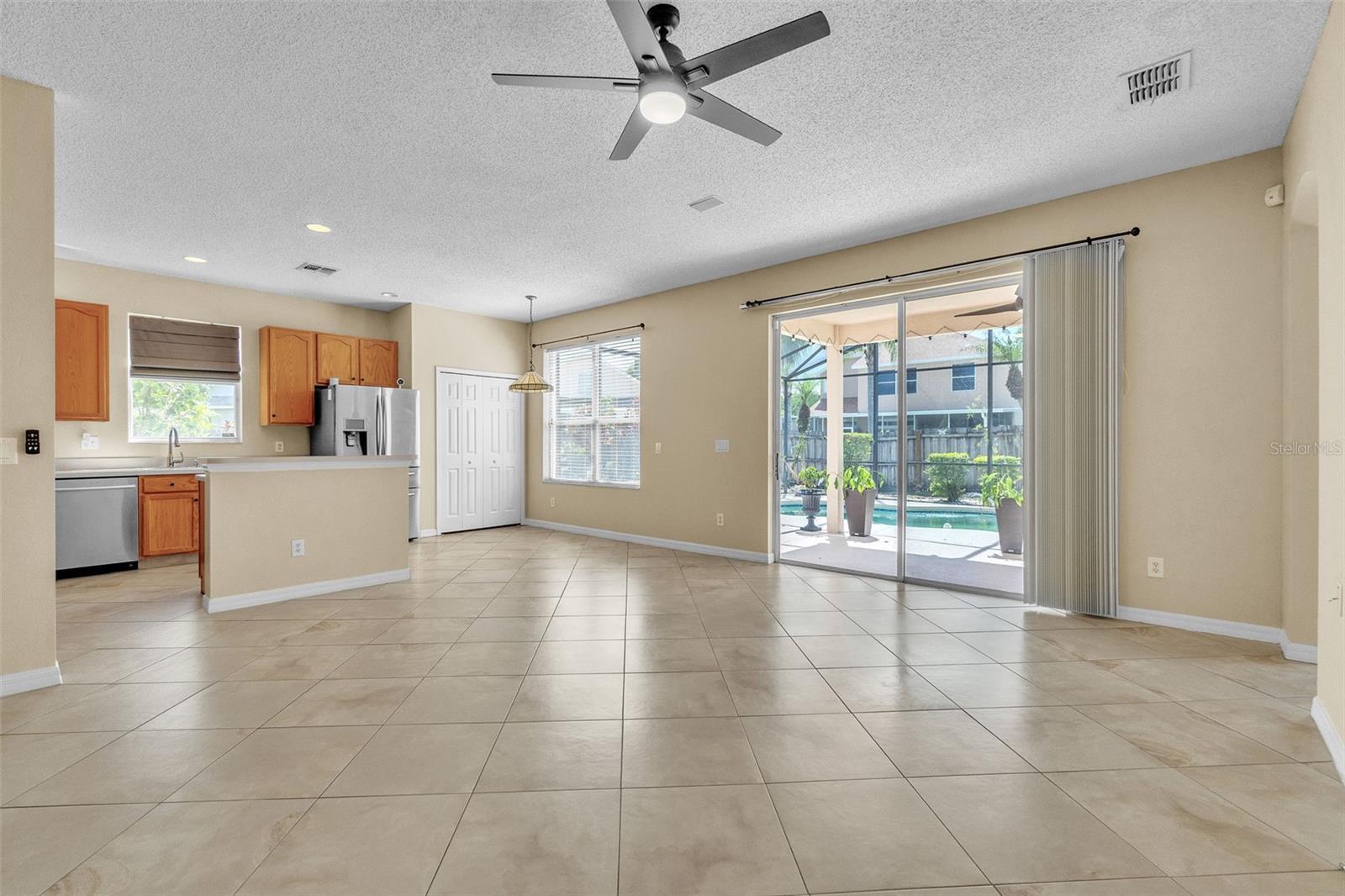 Image 15 of 47 For 14106 Breeze Court