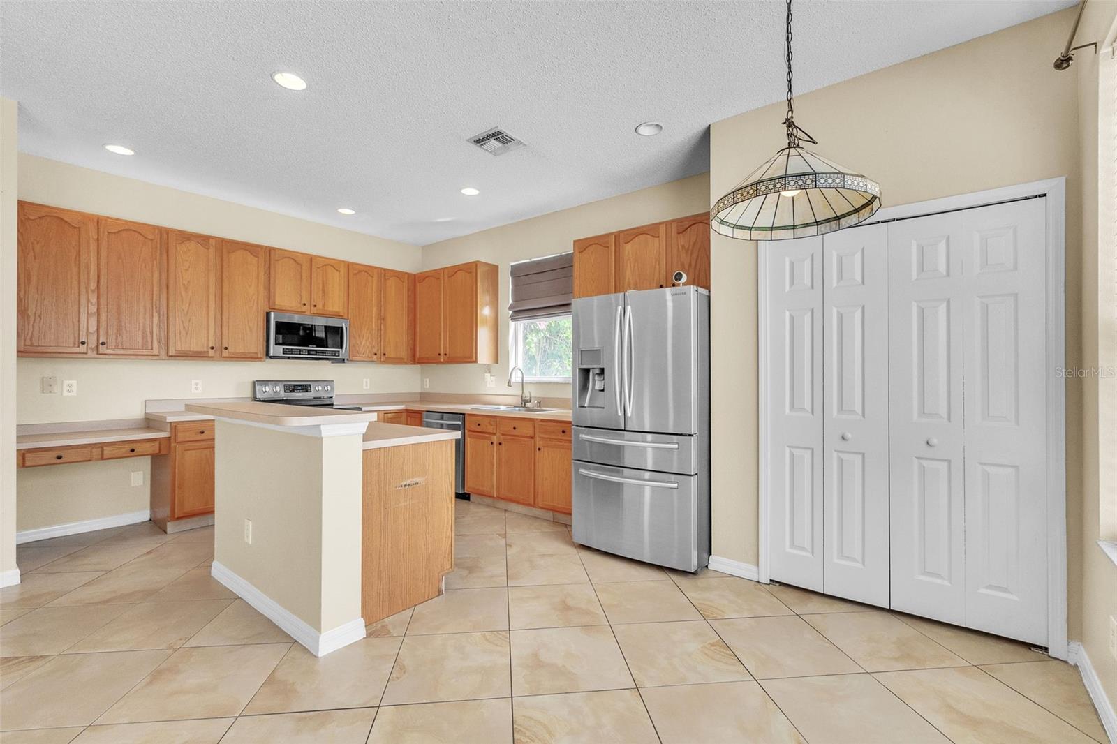Image 20 of 47 For 14106 Breeze Court