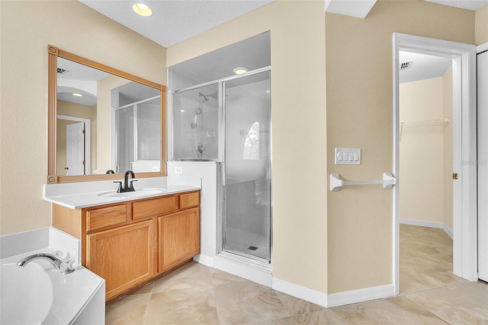 Image 34 of 47 For 14106 Breeze Court