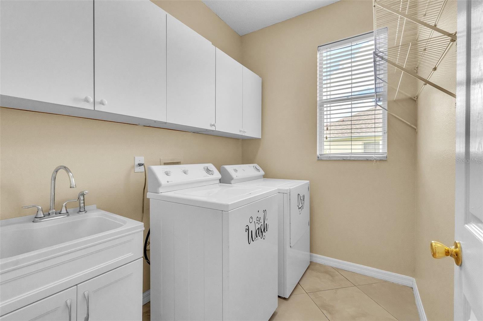 Image 38 of 47 For 14106 Breeze Court