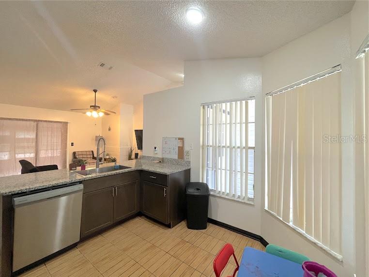 Image 6 of 23 For 2011 Gamboge Drive