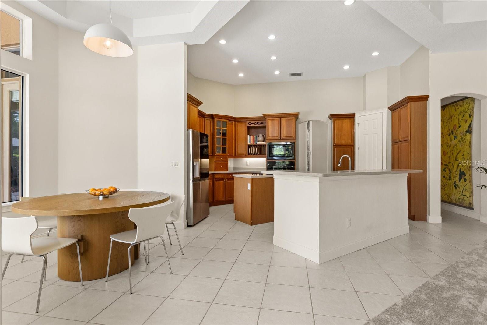 Image 10 of 39 For 213 Heatherwood Court