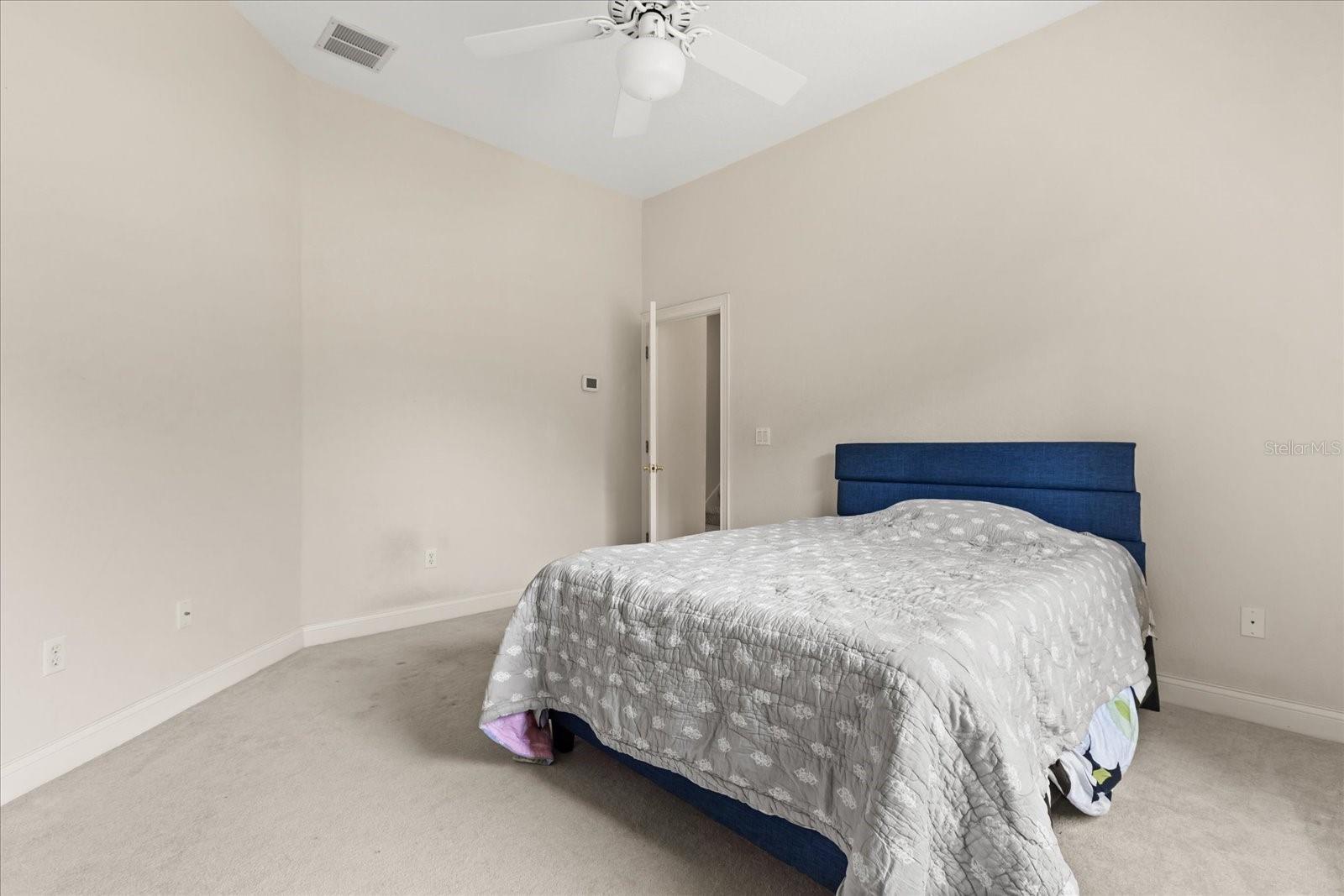 Image 25 of 39 For 213 Heatherwood Court