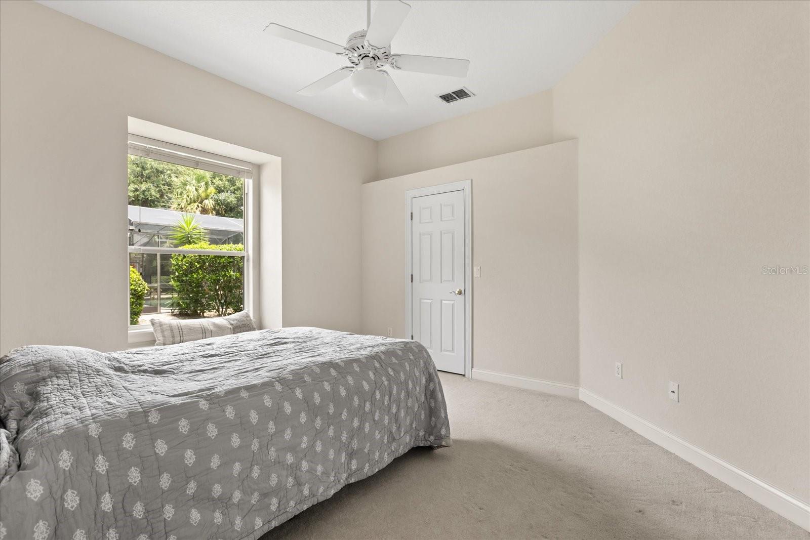 Image 26 of 39 For 213 Heatherwood Court