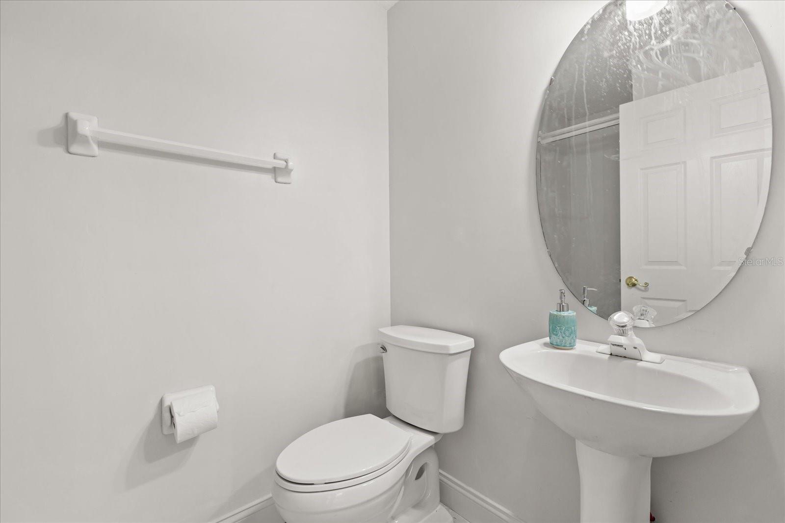 Image 32 of 39 For 213 Heatherwood Court
