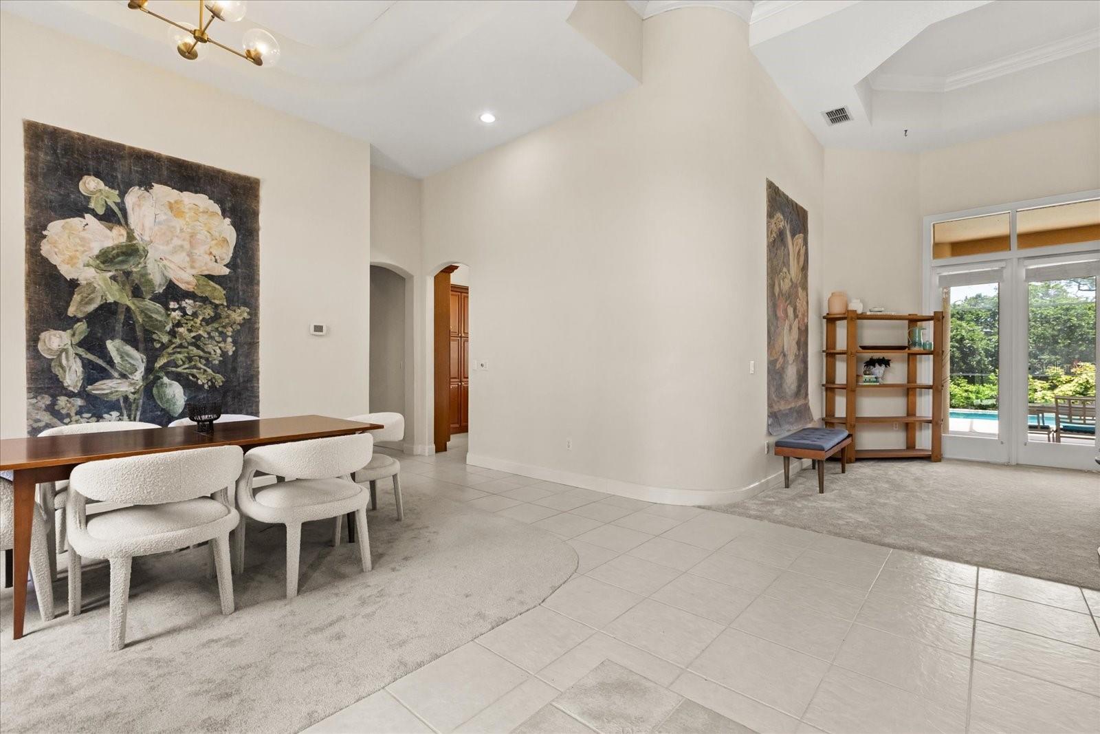 Image 5 of 39 For 213 Heatherwood Court