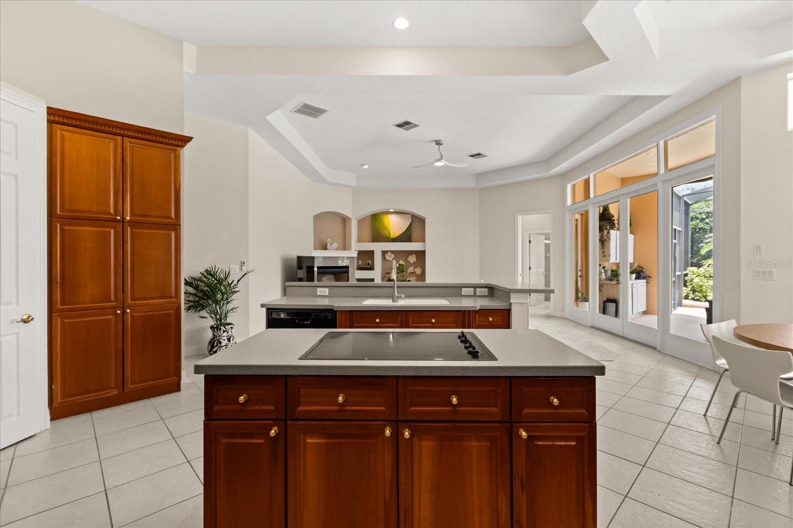 Image 9 of 39 For 213 Heatherwood Court