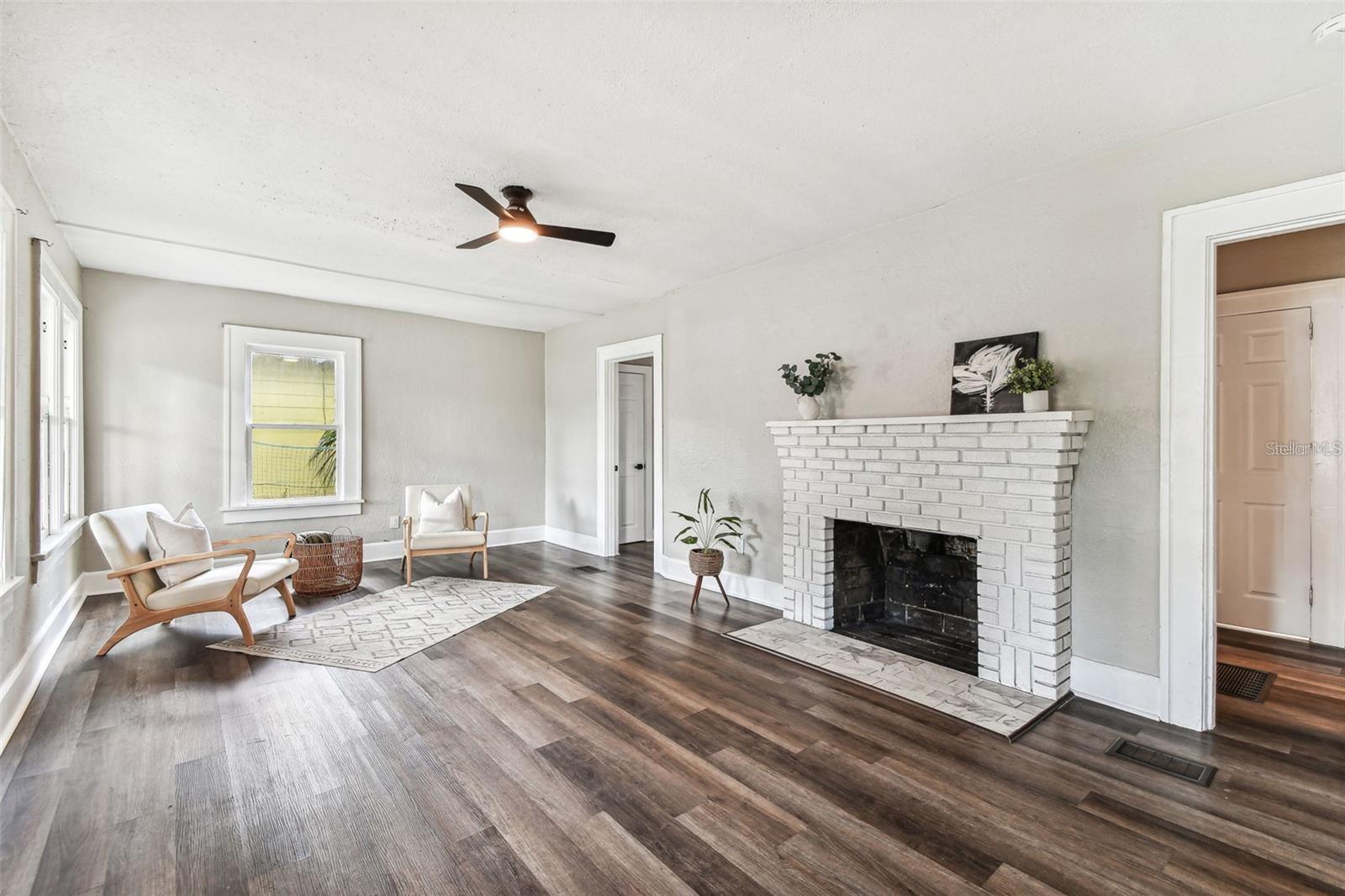 Image 9 of 22 For 2329 7th Street S