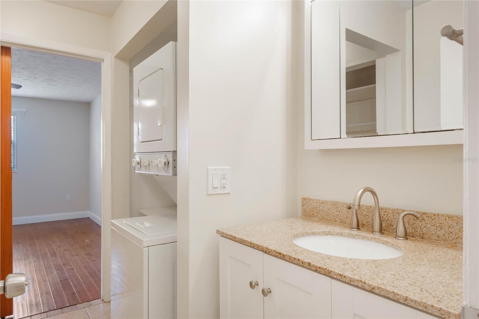 Image 12 of 20 For 4212 Lake Underhill Road 5
