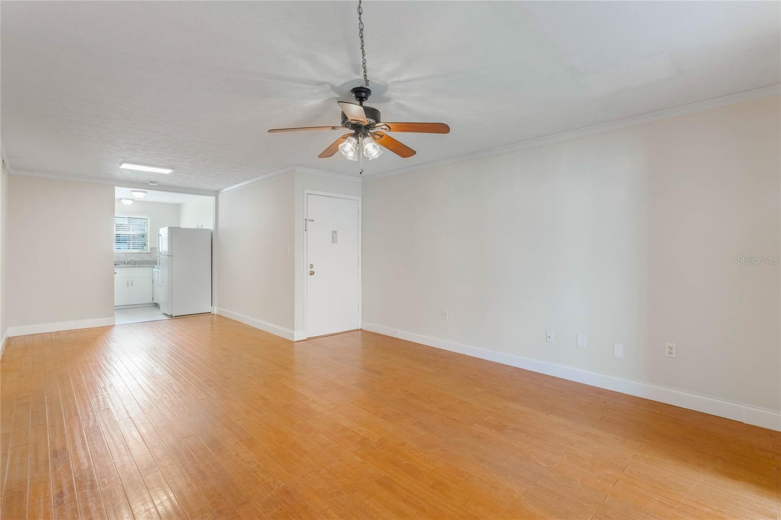 Image 3 of 20 For 4212 Lake Underhill Road 5