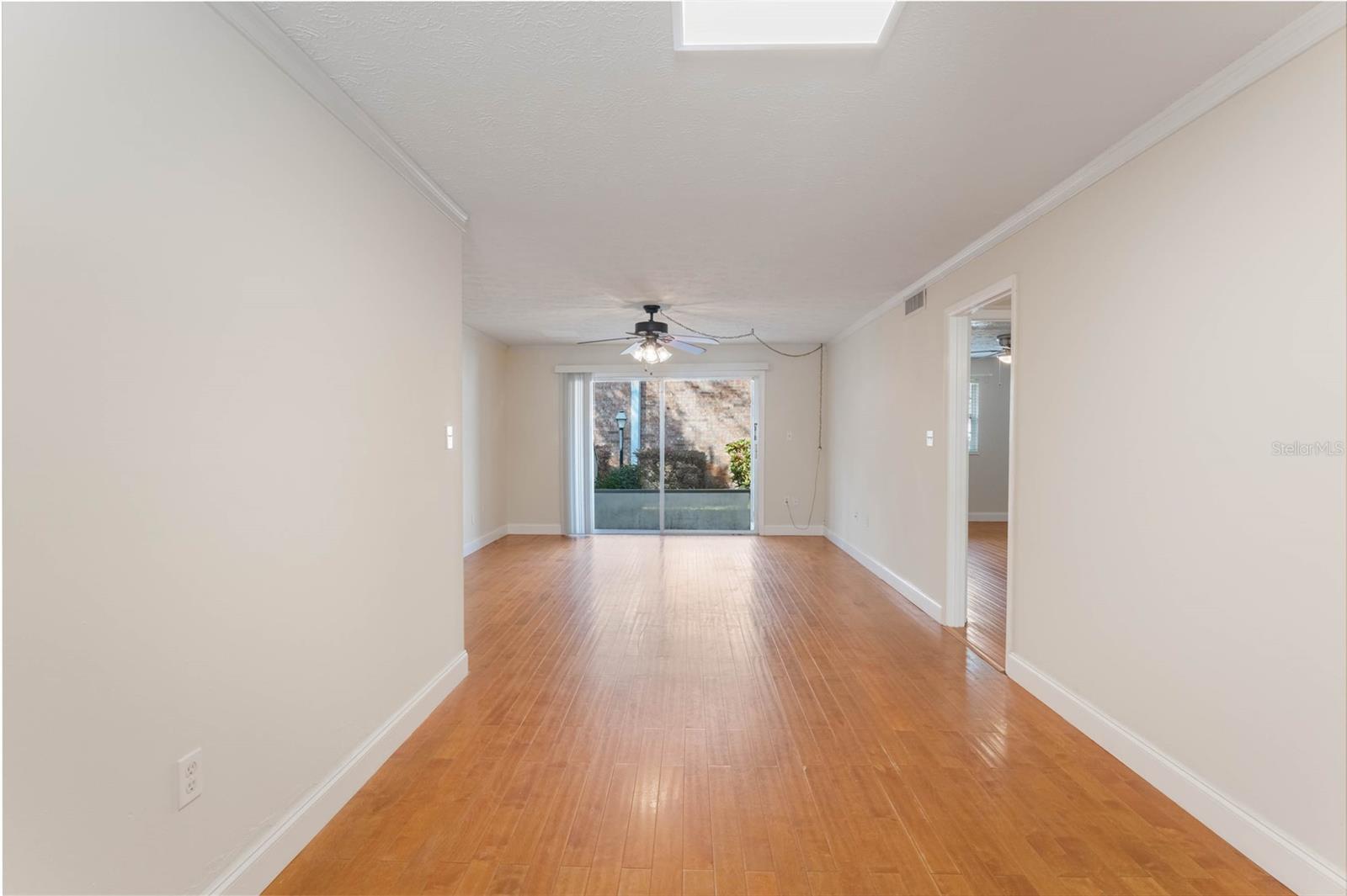 Image 5 of 20 For 4212 Lake Underhill Road 5