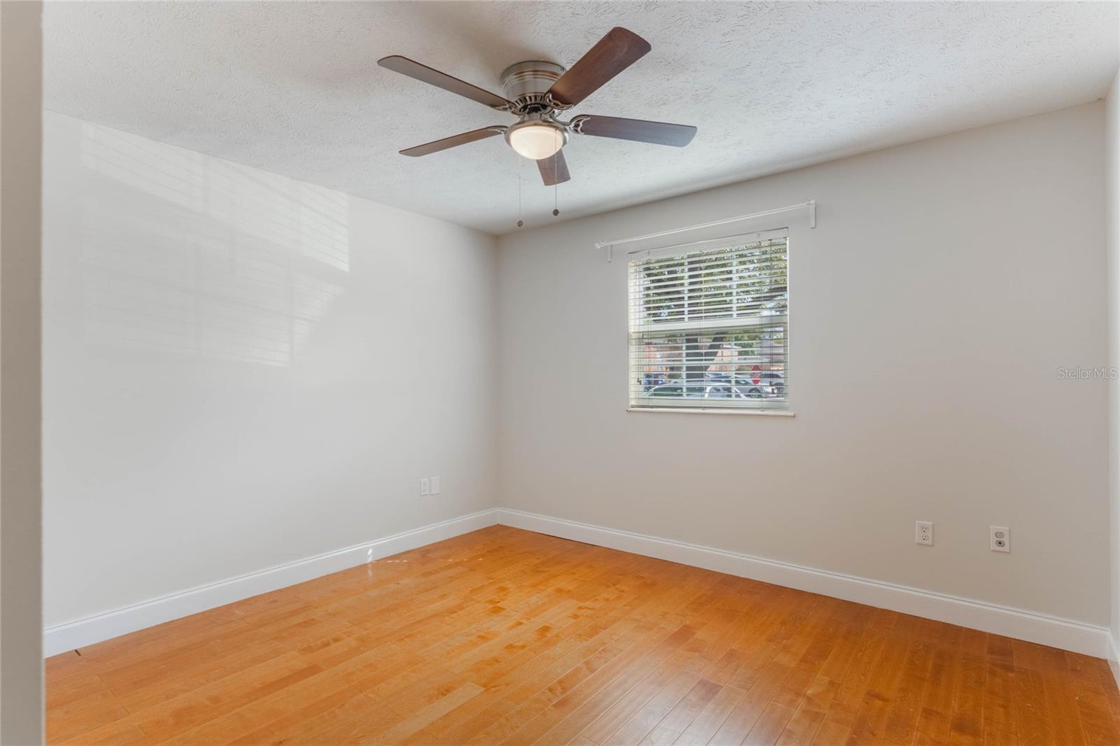 Image 8 of 20 For 4212 Lake Underhill Road 5