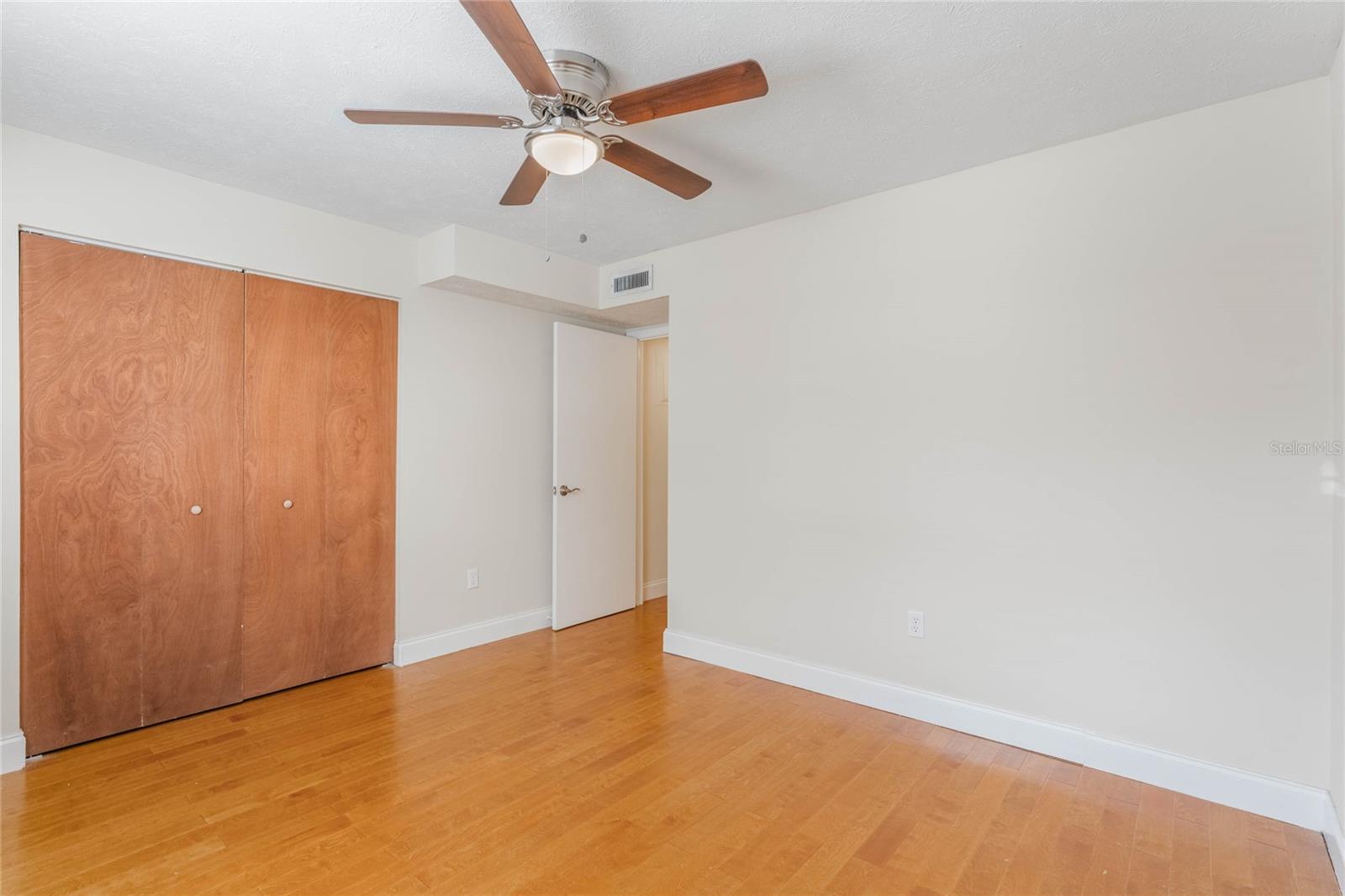 Image 9 of 20 For 4212 Lake Underhill Road 5