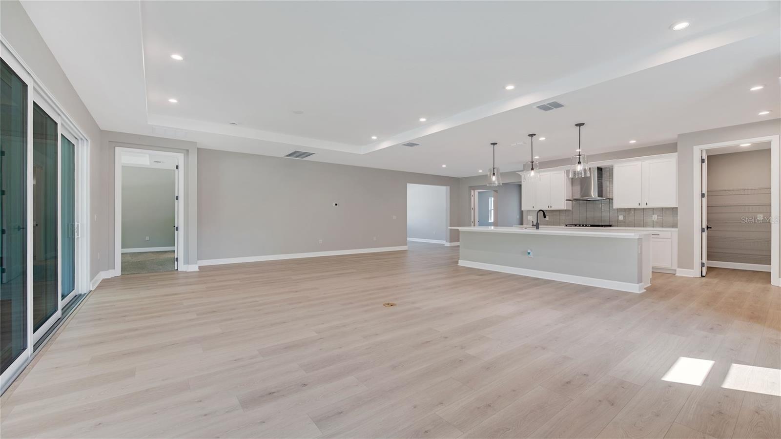 Image 16 of 39 For 1235 Cresswind Boulevard