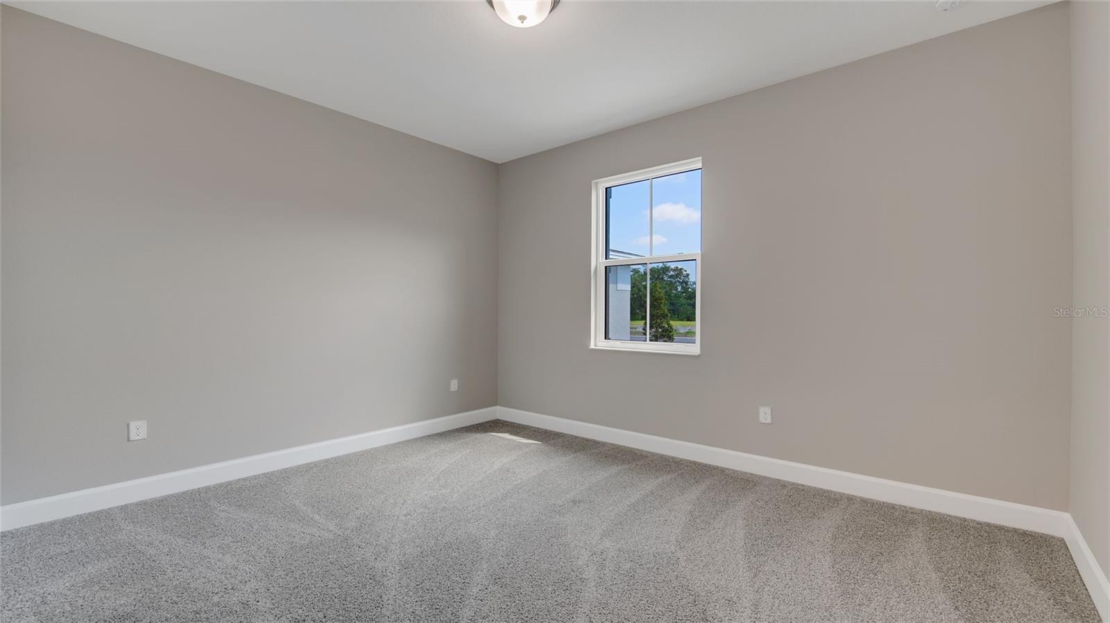 Image 21 of 39 For 1235 Cresswind Boulevard