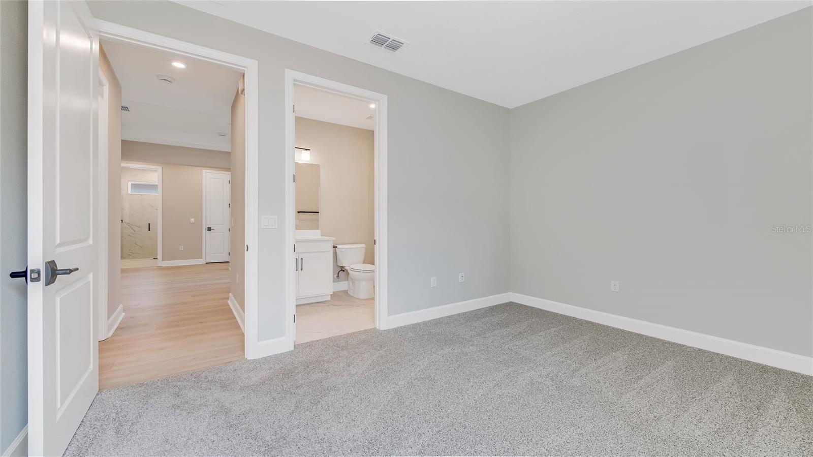 Image 22 of 39 For 1235 Cresswind Boulevard