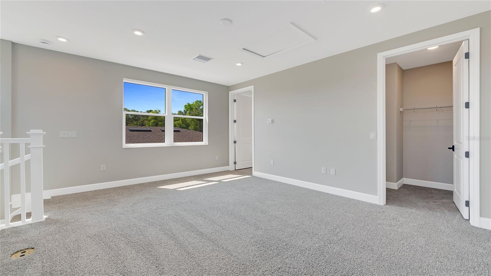 Image 24 of 39 For 1235 Cresswind Boulevard