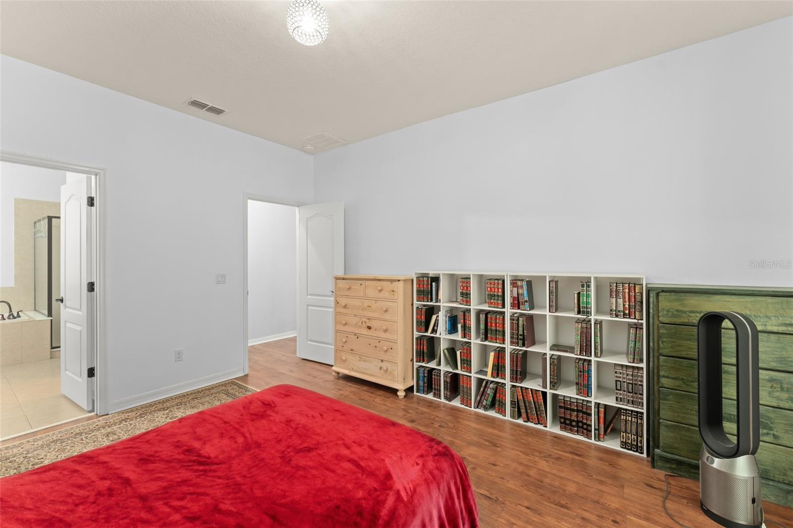 Image 28 of 38 For 8065 Pleasant Pine Circle