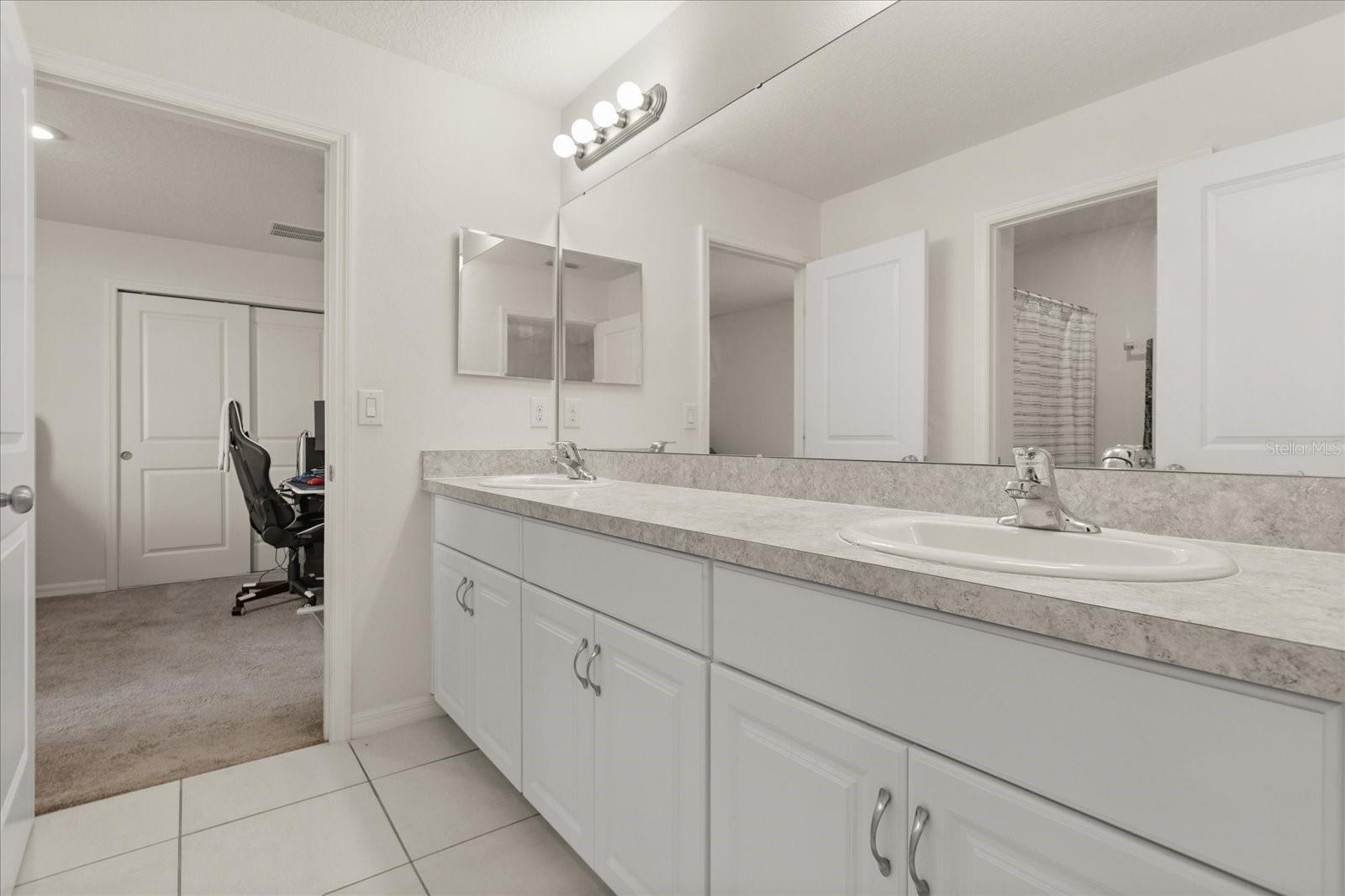 Image 17 of 51 For 384 Quarry Rock Circle
