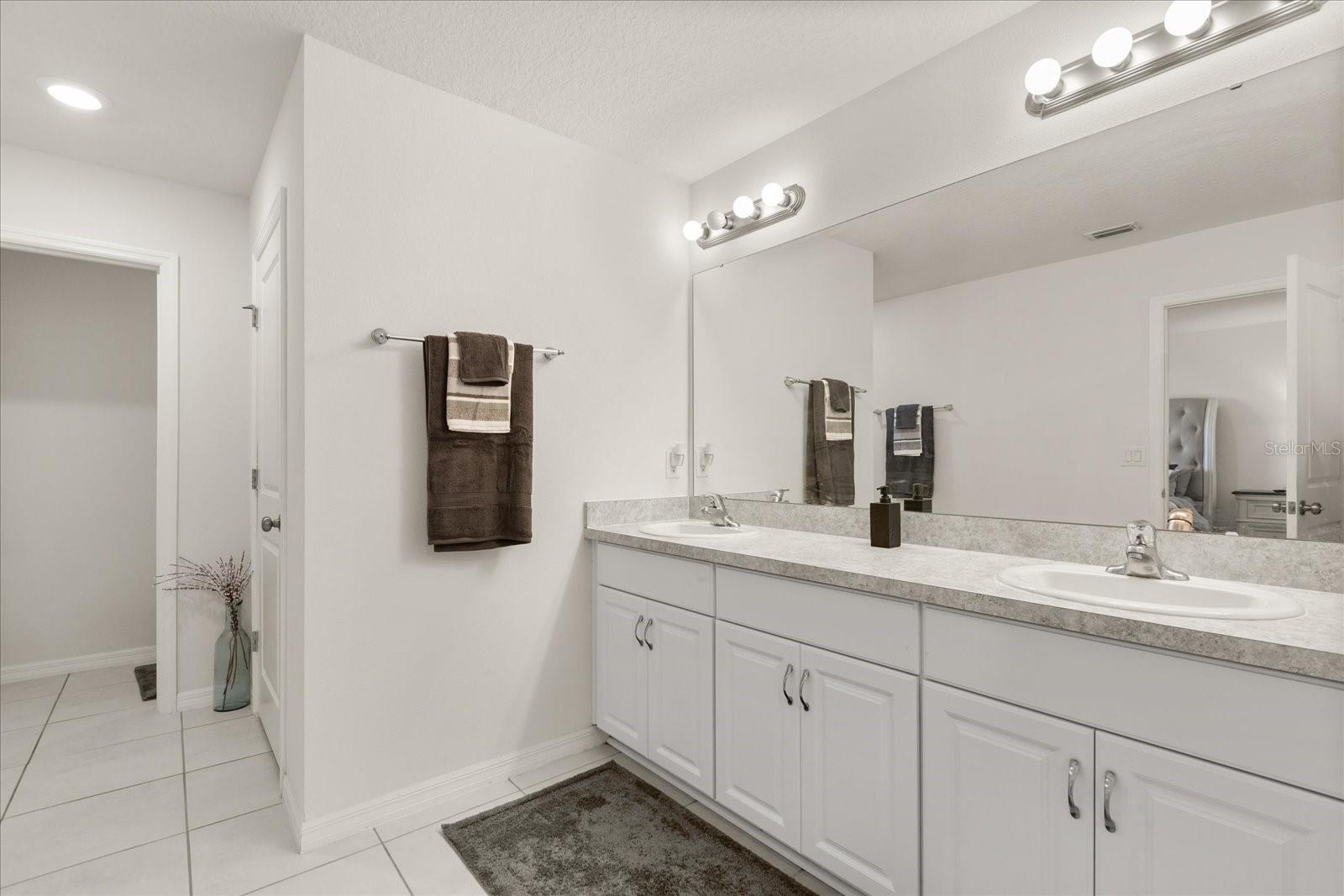 Image 21 of 51 For 384 Quarry Rock Circle