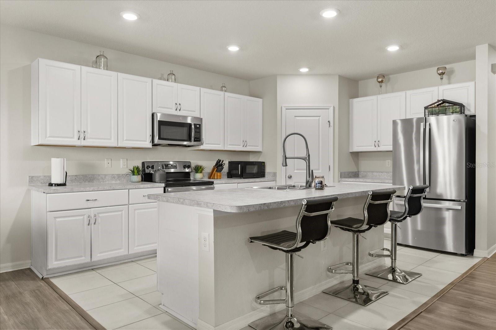 Image 4 of 51 For 384 Quarry Rock Circle