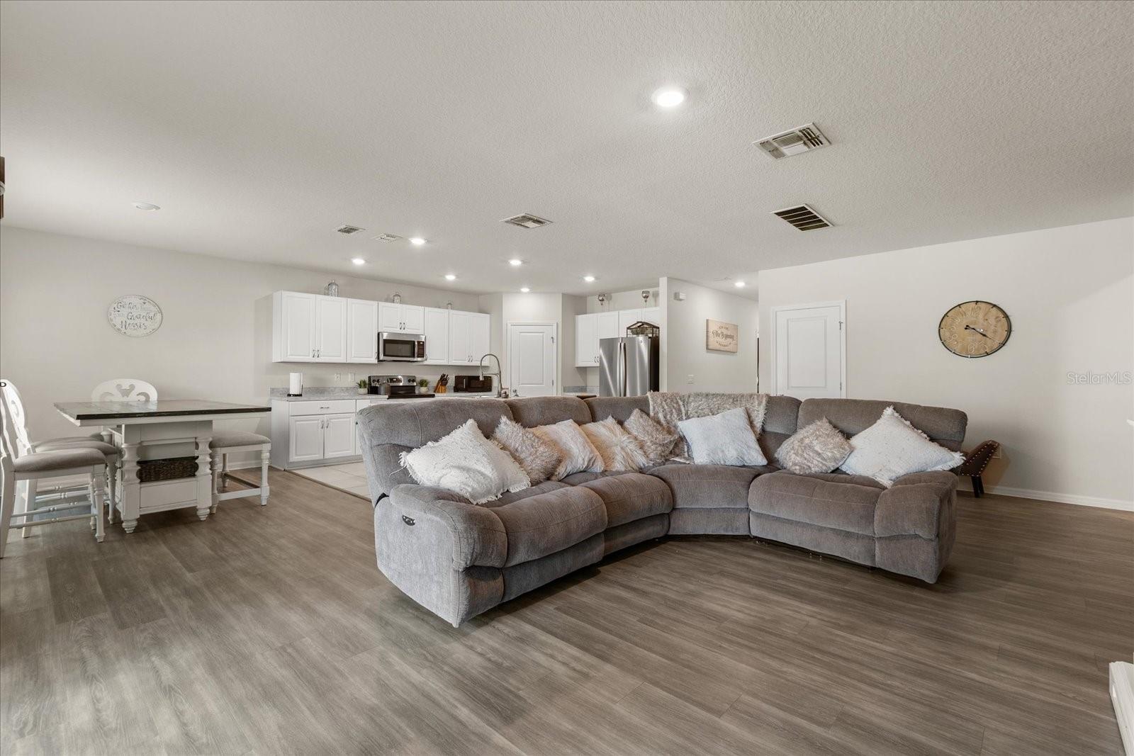 Image 6 of 51 For 384 Quarry Rock Circle