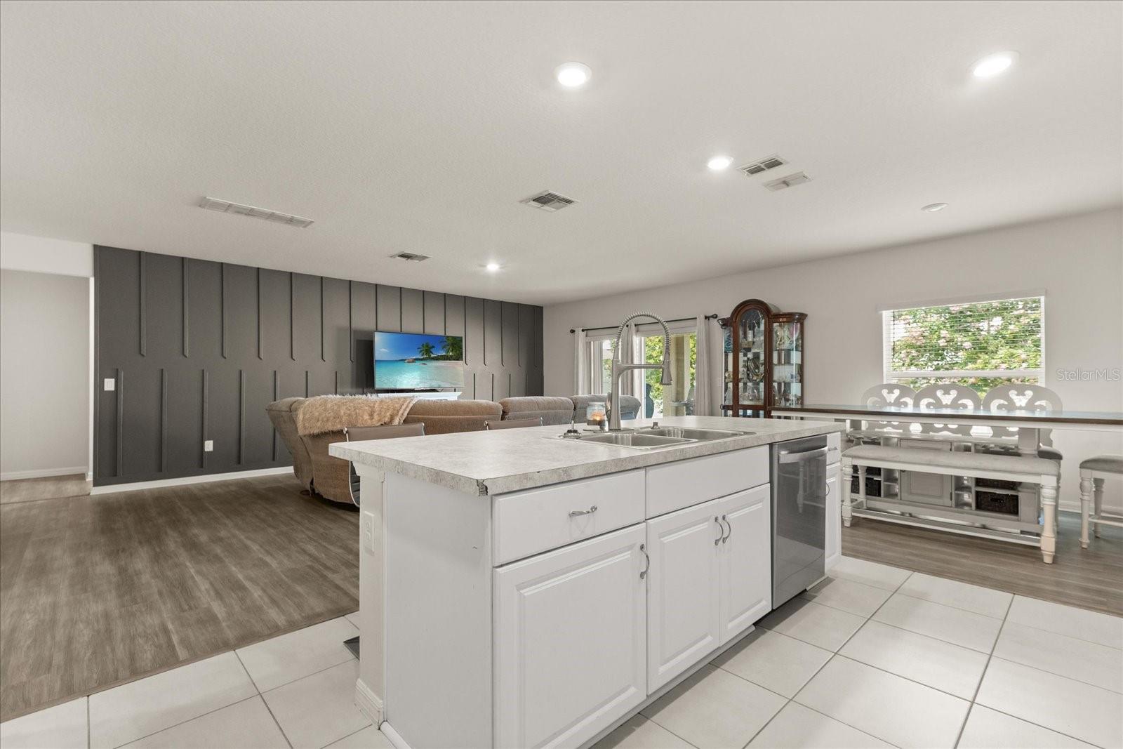 Image 9 of 51 For 384 Quarry Rock Circle