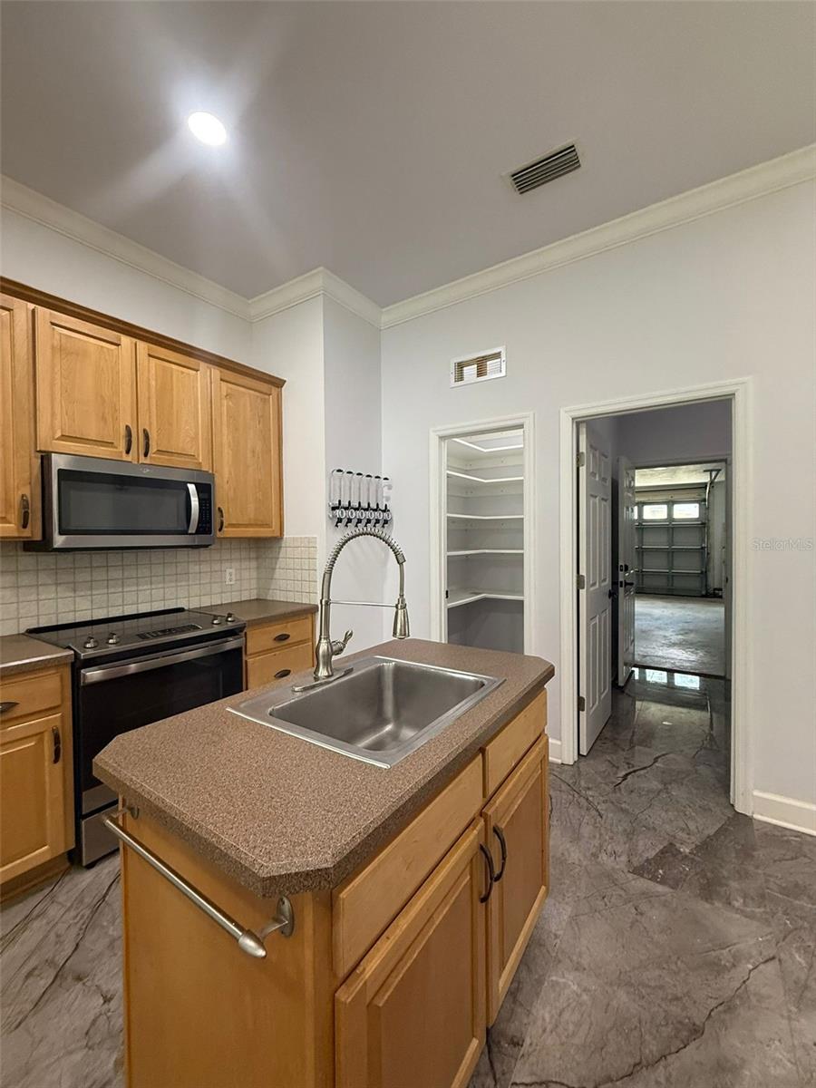 Image 11 of 68 For 11927 69 Way 8