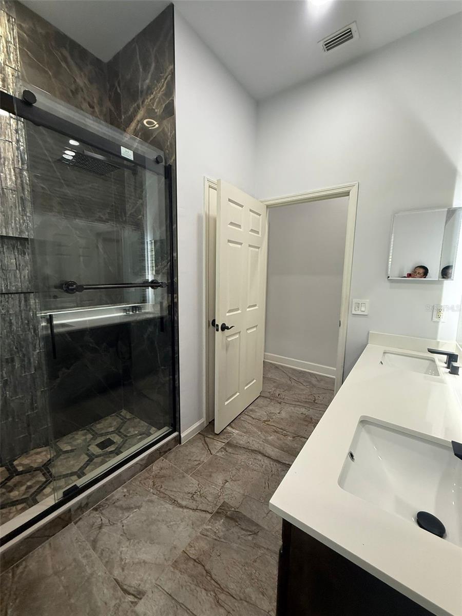 Image 36 of 68 For 11927 69 Way 8