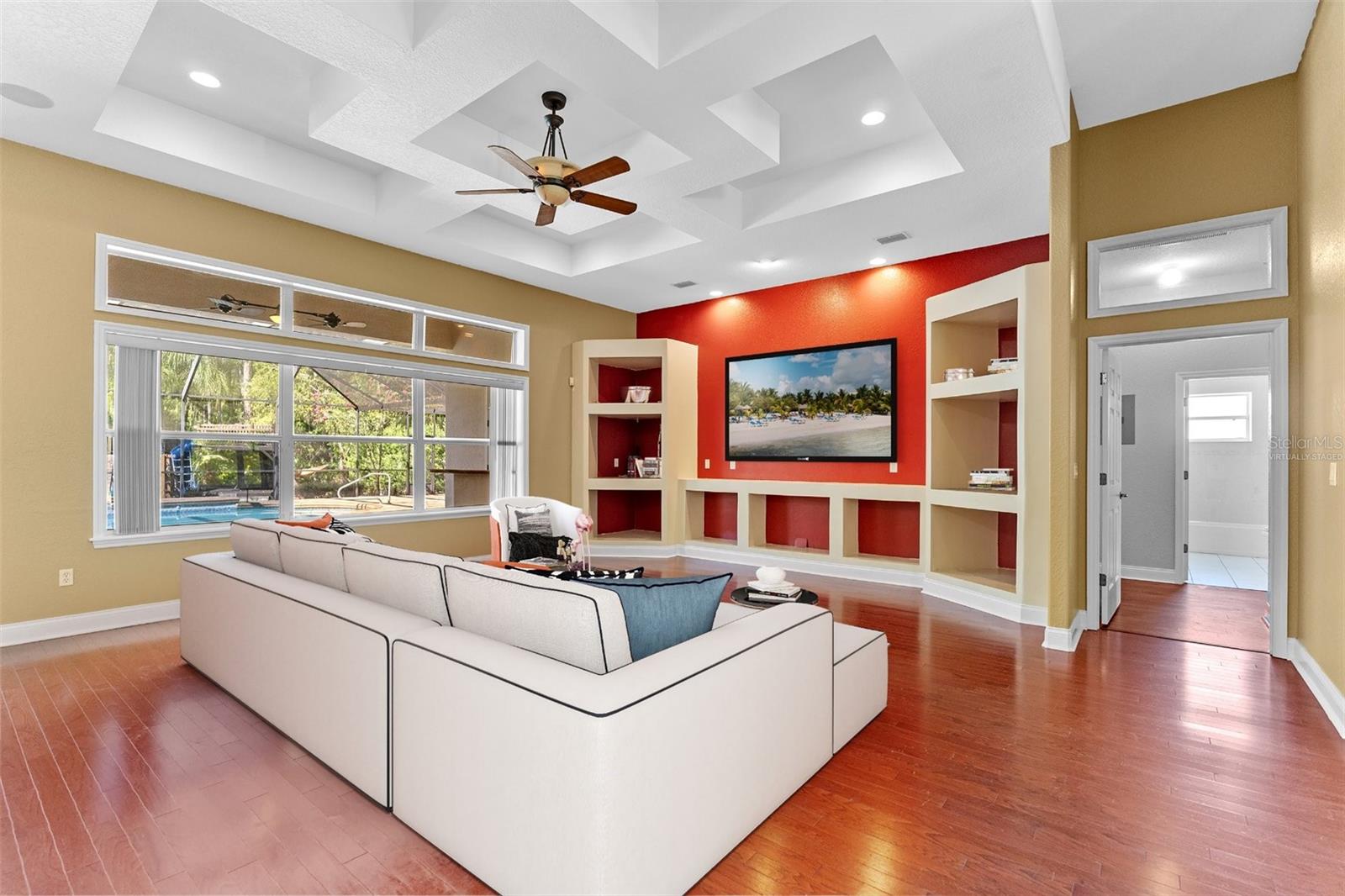Image 7 of 39 For 32 Allenwood Look
