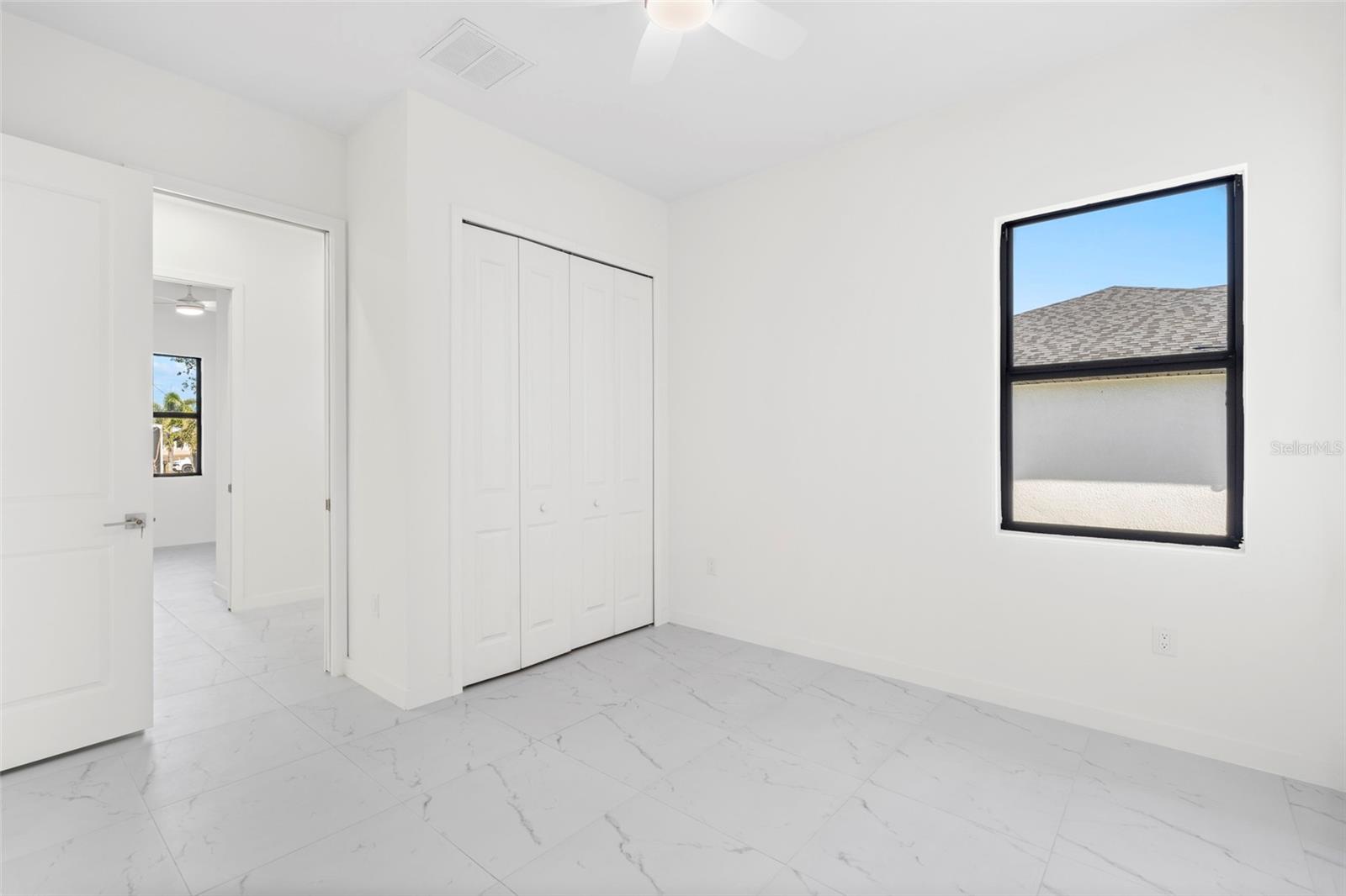 Image 21 of 28 For 1021 Chiquita Boulevard N
