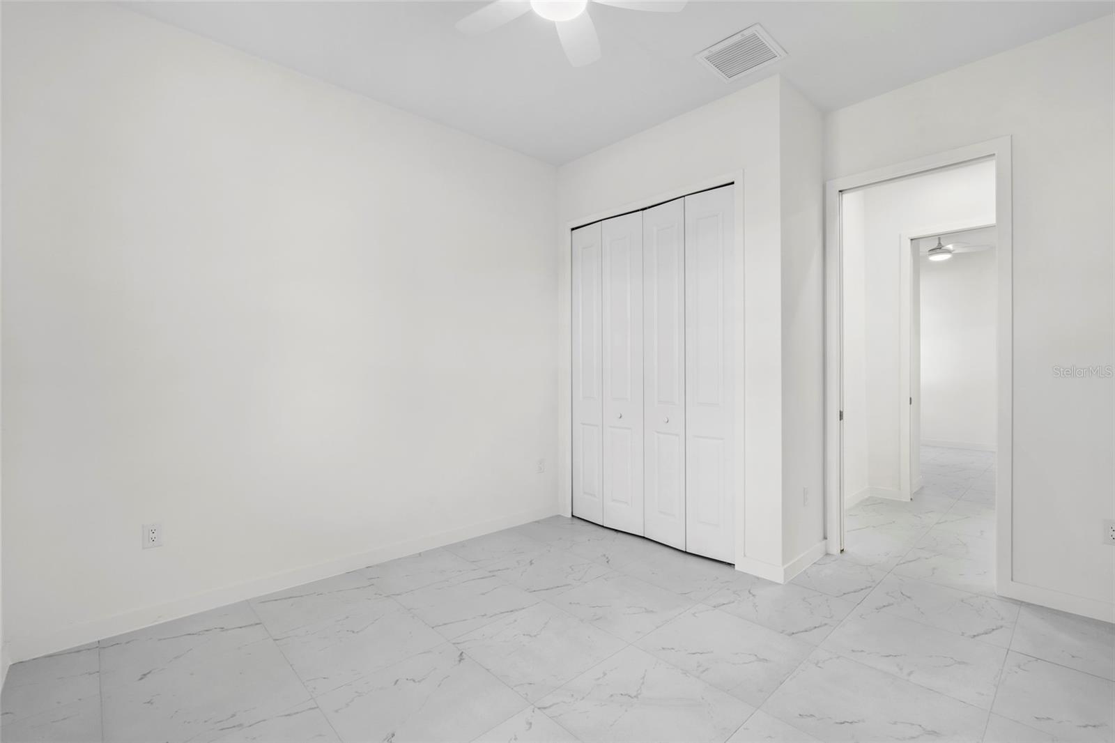 Image 24 of 28 For 1021 Chiquita Boulevard N