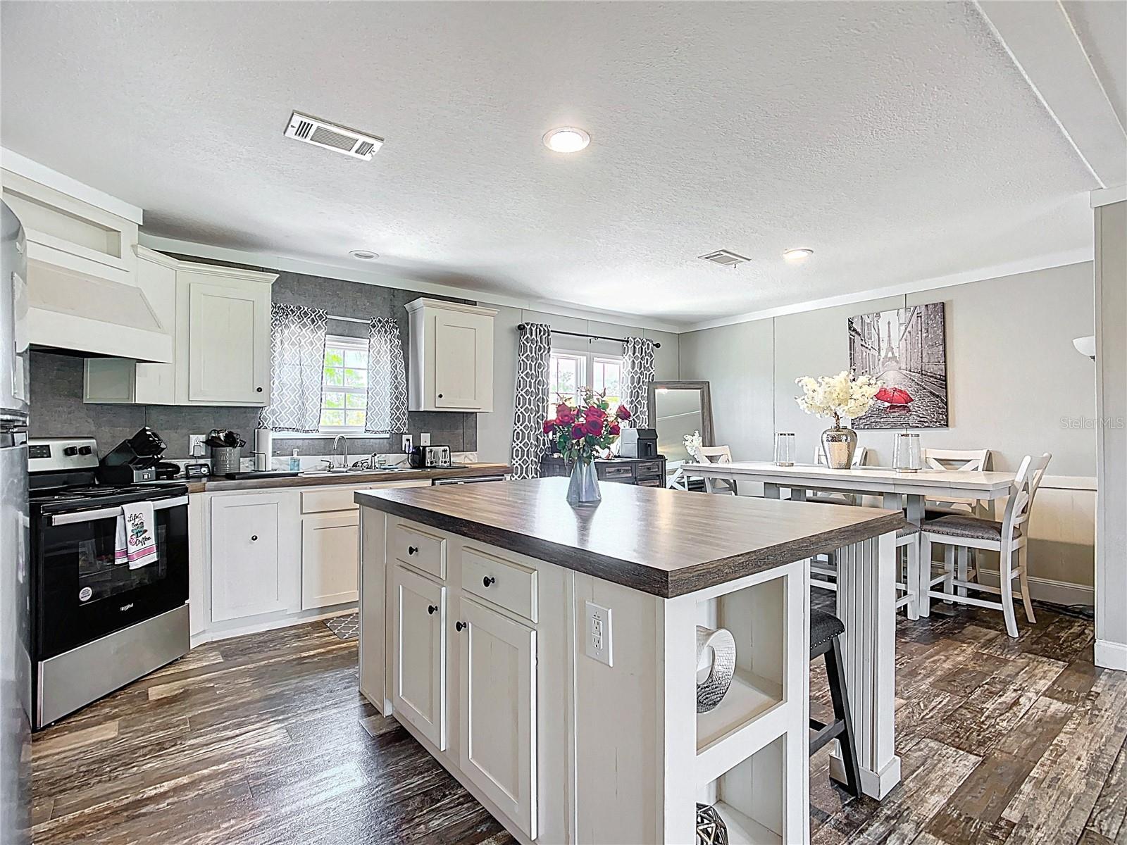 Image 22 of 59 For 159 Woodstork Way
