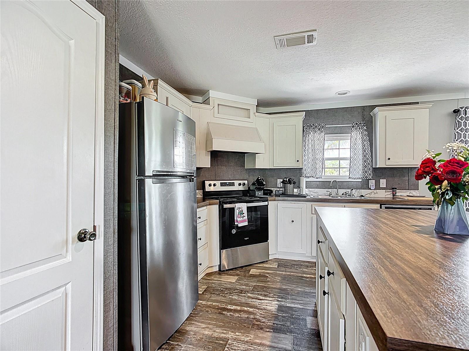Image 23 of 59 For 159 Woodstork Way